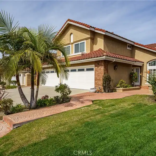 EXCEPTIONAL COASTAL LIVING IN LAGUNA NIGUEL