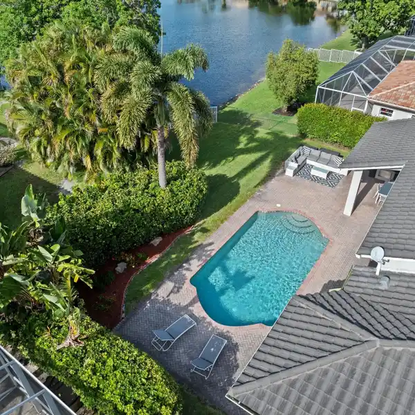 UPDATED WATERFRONT STUNNER