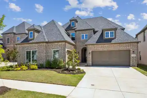 Grand Entertainer’s Dream with Gourmet Kitchen