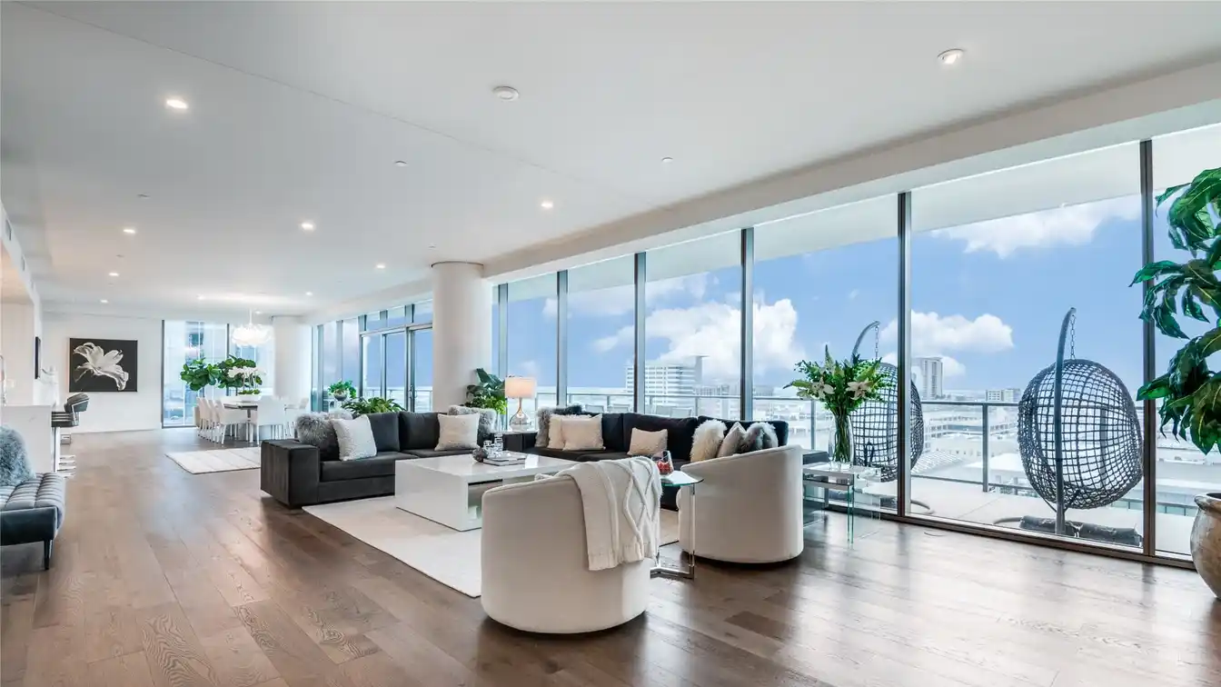 Premium South-facing Unit at Windrose Tower