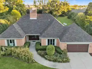 Custom Center Island Anchors Gourmet Chef’s Kitchen