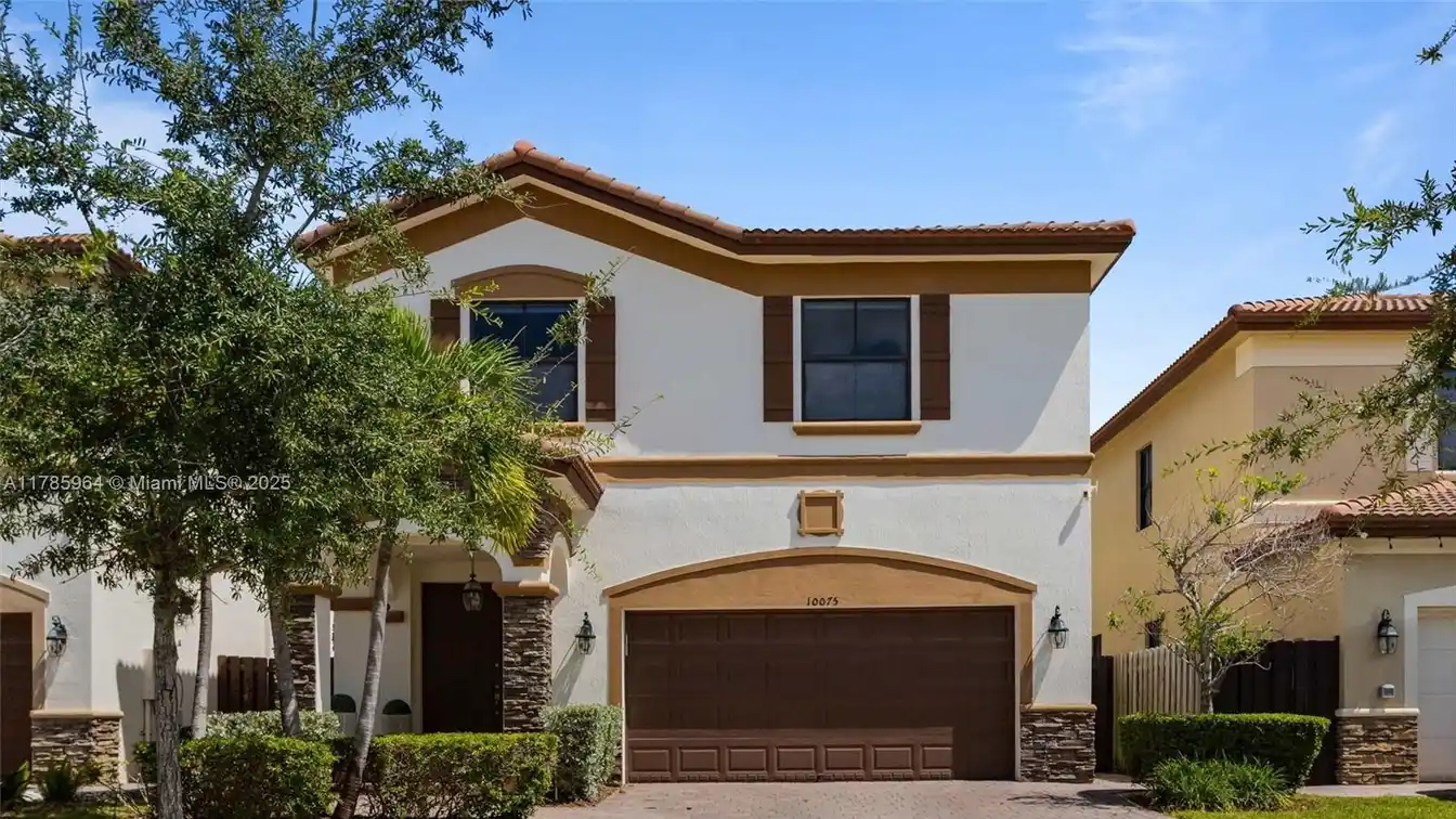 Spacious Home in Exclusive Grand Bay Doral