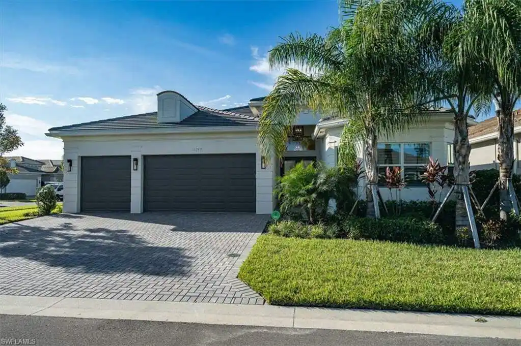 Upgraded Home Full of High-end Finishes