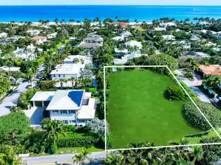 Prime Lot with Access to the Ocean Terrace Beach Cabana