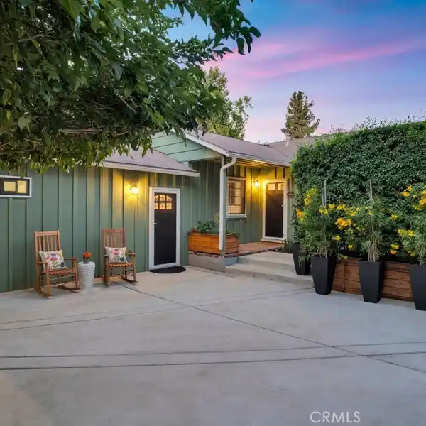 BEAUTIFULLY UPDATED RANCH HOME SOUTH OF THE BOULEVARD