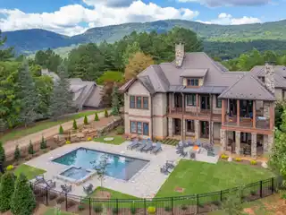 Turnkey Luxury Home in the Heart of Brights Creek