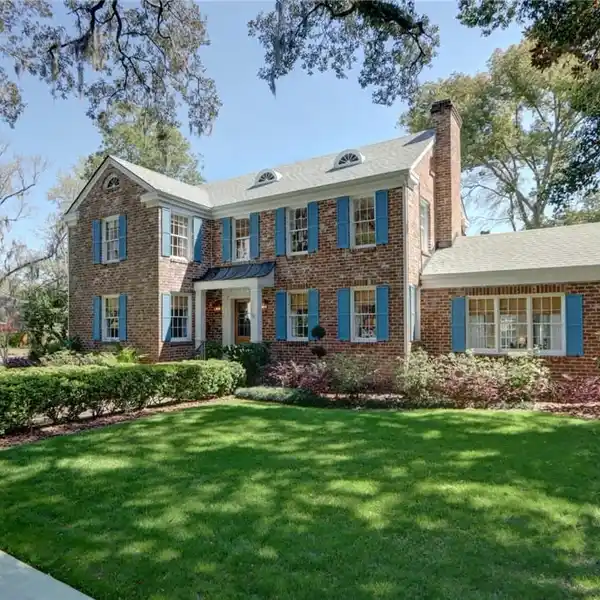 IMMACULATE SAVANNAH GREY BRICK HOME