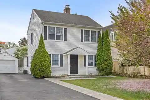Charming Home in Riverside