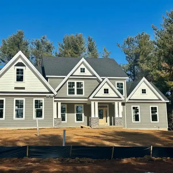 NEW CRAFTSMAN HOME WITH A FLEXIBLE PLAN