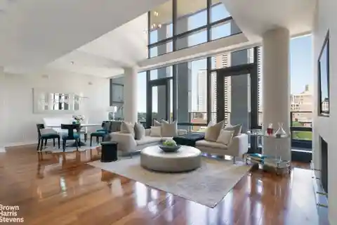 Elevated Living in the Heart of Tribeca
