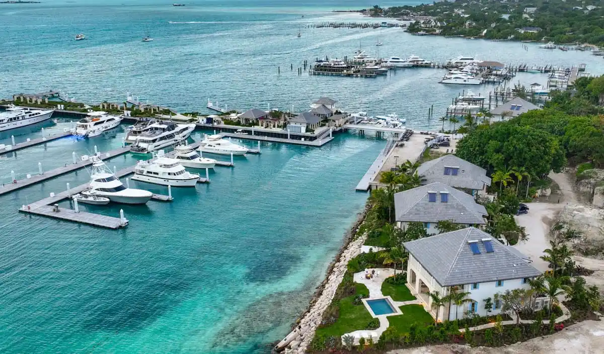 Luxury Upper Floor Turn-key Coral Cottage in Harbour Island