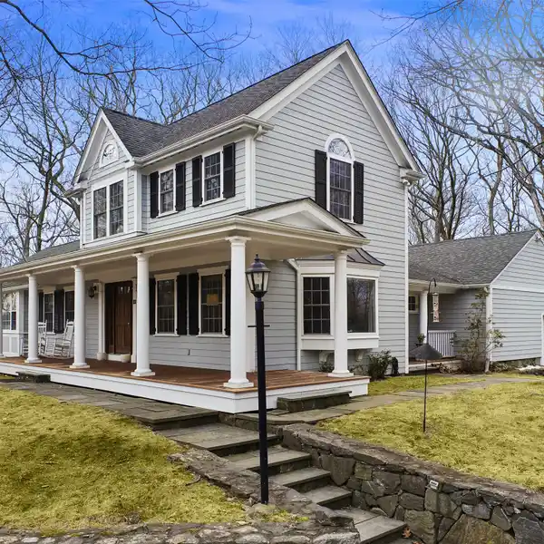 FABULOUS FARMHOUSE-STYLE HOME