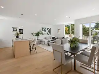 Amazing Newly Built Penthouse