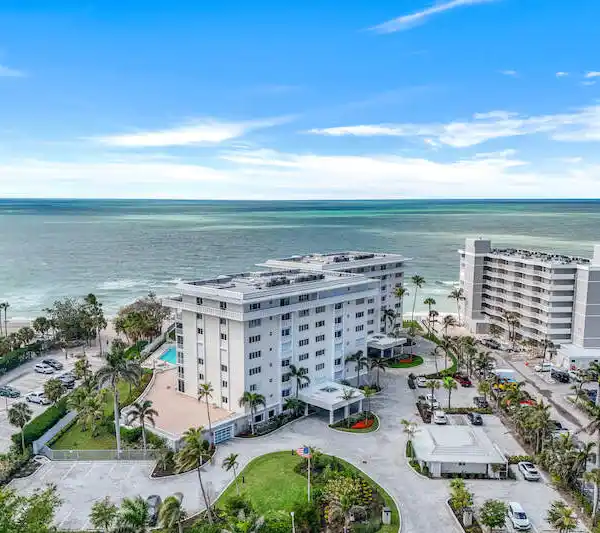 SOPHISTICATED BOUTIQUE BEACHFRONT LIVING AT DOLPHIN VIEW