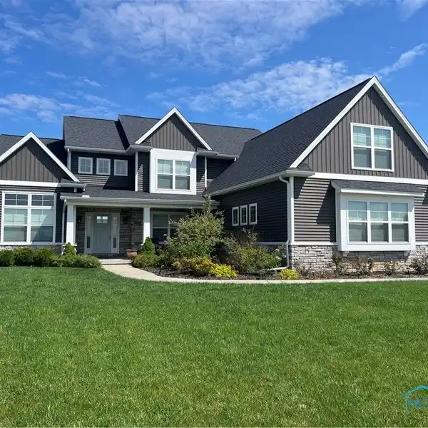 BEAUTIFUL OPEN PLAN HOME