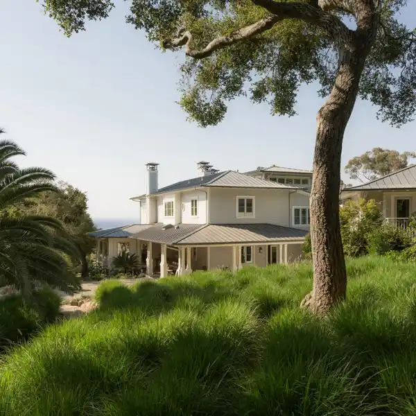 NEWLY RENOVATED OCEAN-VIEW ESTATE
