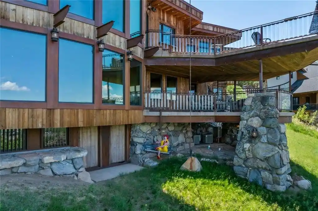 Cowboy Lodge - the Pinnacle of Mountain Luxury
