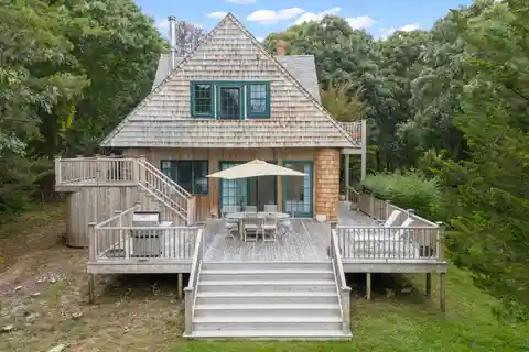 Timeless Cedar Carriage House for Rent