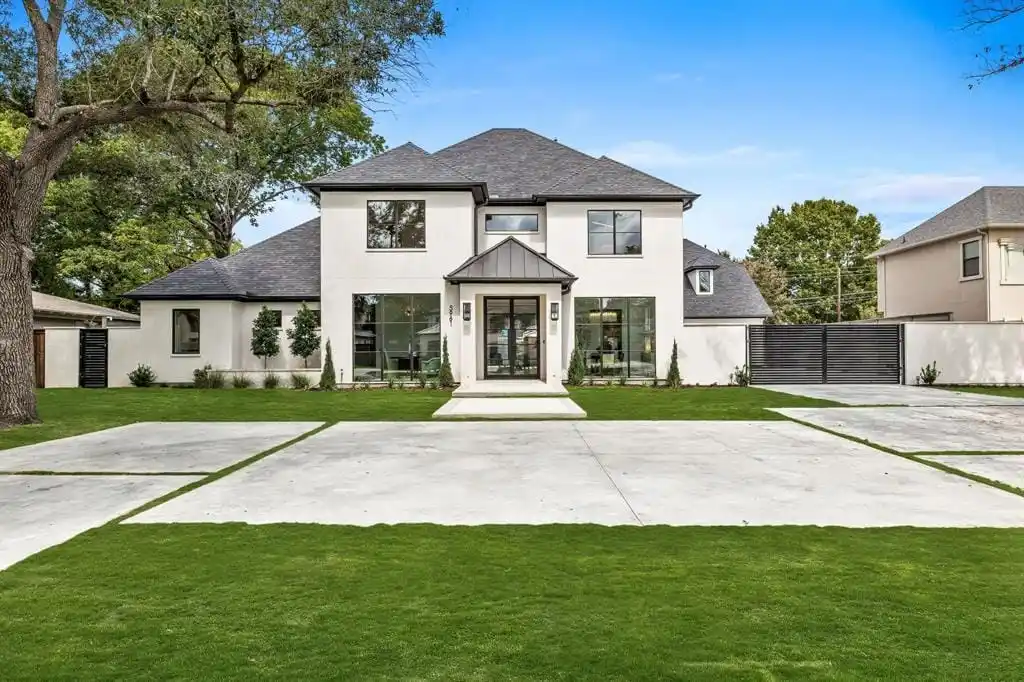 Exquisite Transitional Modern Residence in Melshire Estates