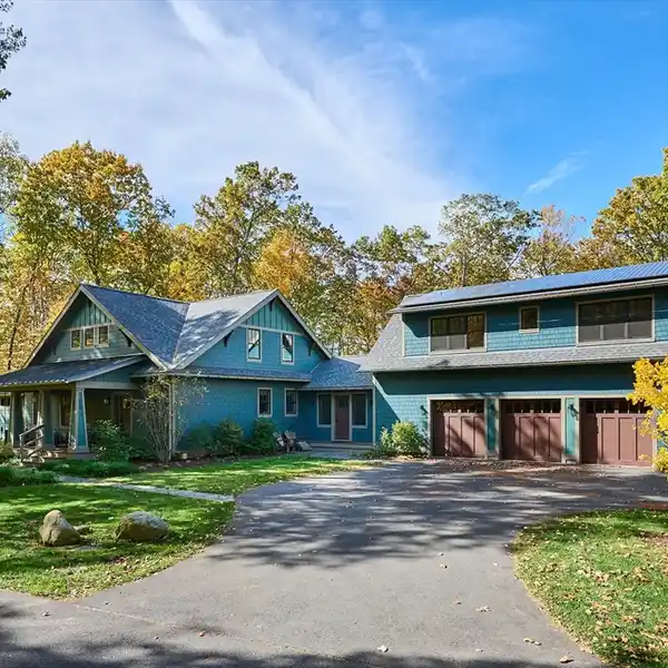 ARCHITECTURAL ELEGANCE WITH DESIGNER FINISHES