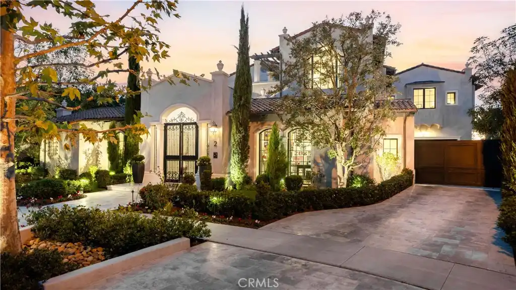 Breathtaking Custom Home with Panoramic Views