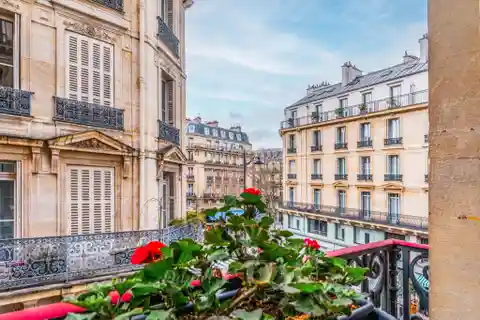 Elegant Charm Opposite Cluny Museum