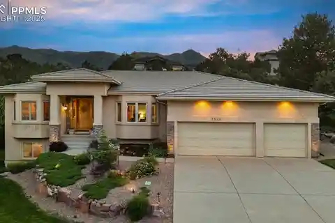 Stunning Ranch-Style Home on a Private Cul-De-Sac