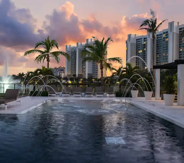 FABULOUS LOWER-FLOOR CONDO IN BUILDING ONE