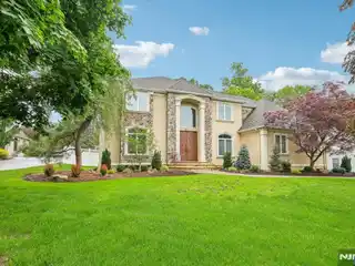 Grand Colonial with Designer Kitchen