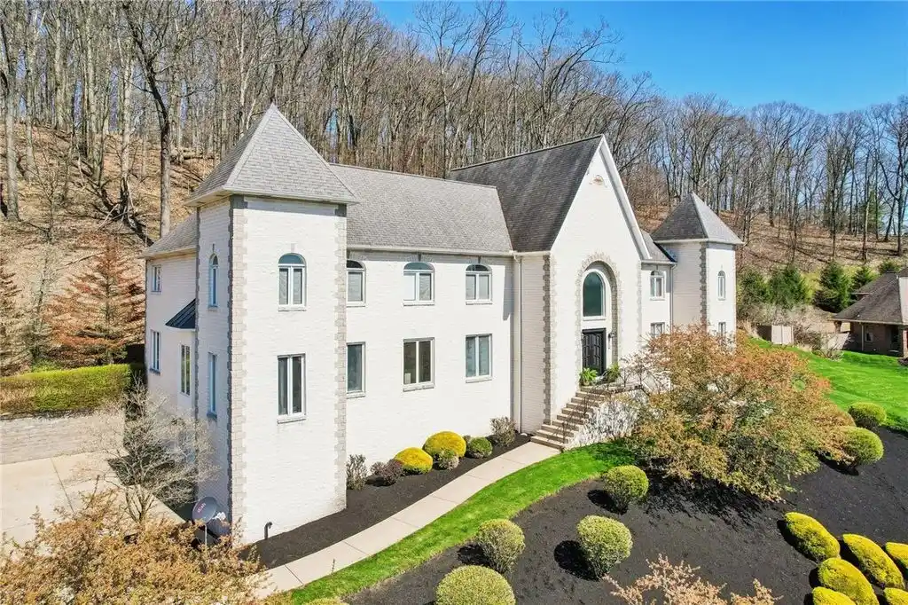 Grand Home with Timeless Elegance
