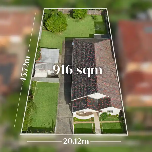 VERSATILE FAMILY HOME WITH MULTIPLE LIVING AREAS