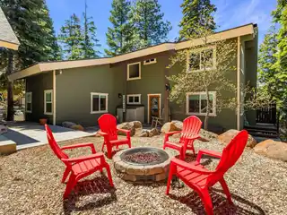 Newly Remodeled Lakefront Home in Lake Almanor Country Club