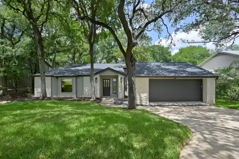 Beautifully Remodeled One-Story Home in Bee Cave Woods
