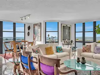 Spacious Condo with Beautiful Biscayne Bay Views