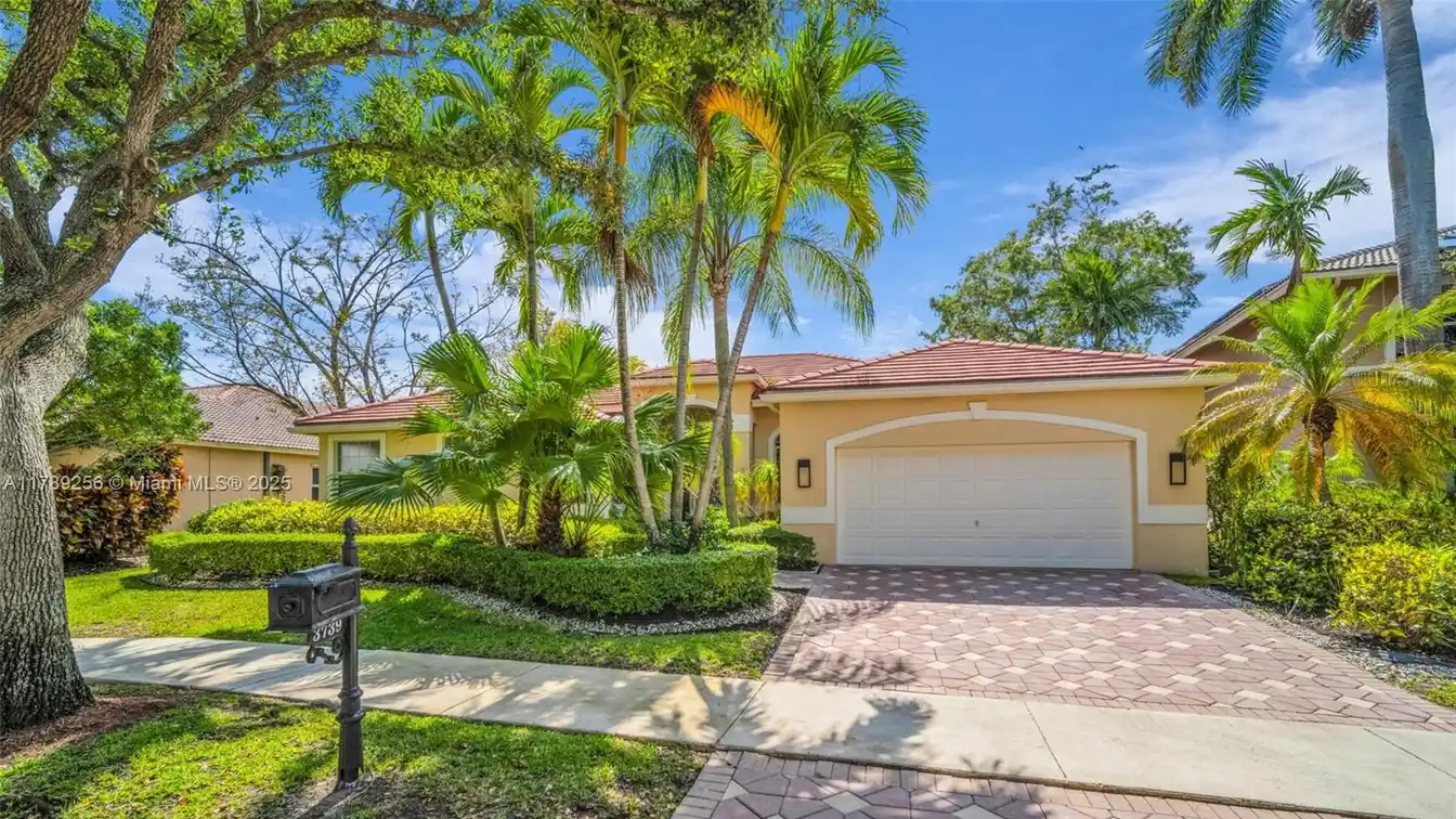 Waterfront Beauty with a Prime Layout