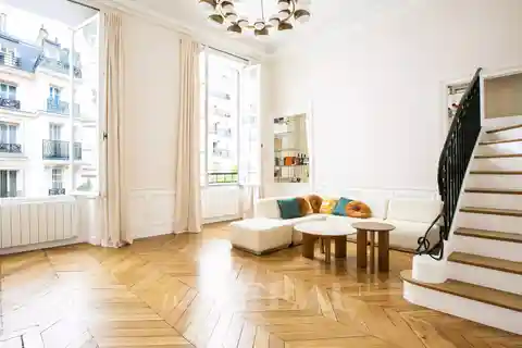 Beautiful, Sun-Filled Apartment