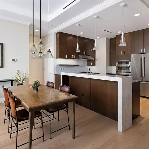 SOPHISTICATED DOWNTOWN-ADJACENT CONDO WITH STUNNING VIEWS