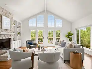 Spacious Lock-And-Leave Residence