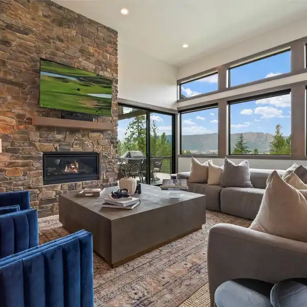 ELEGANT LIFESTYLE RETREAT