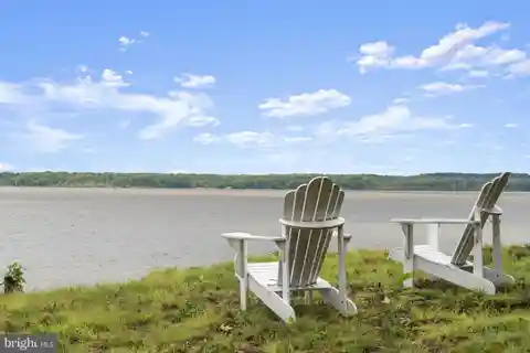 Amazing Waterfront Opportunity in Fairfax County