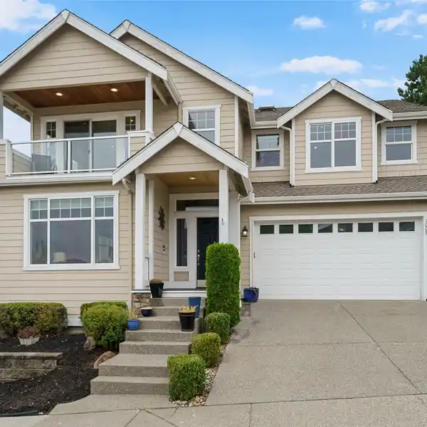 LAKE WASHINGTON VIEWS FROM CLOVER CREEK RETREAT