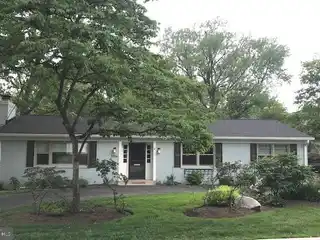 Well-maintained Rambler in a Charming Neighborhood
