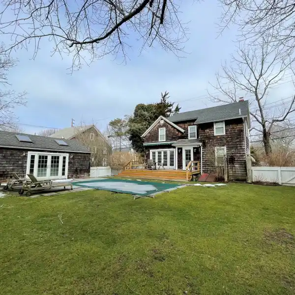 COMPLETELY RENOVATED EAST HAMPTON VILLAGE FARMHOUSE FOR RENT