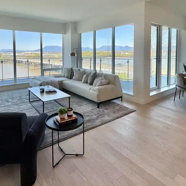 BRAND NEW CONDO WITH UNOBSTRUCTED VIEW