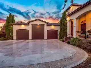 Stunning Estate Full of Upgrades