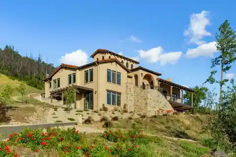 Tuscan Style Estate Along the Iconic Silverado Trail