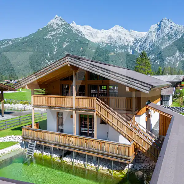 FEEL-GOOD CHALET WITH A PICTURESQUE VIEW