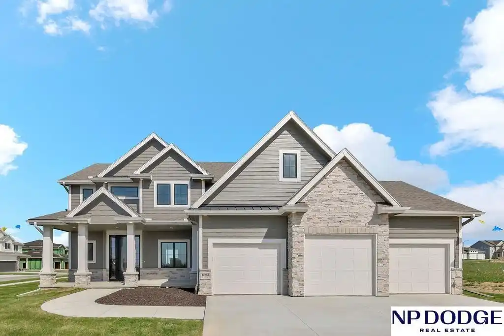Amazing New Custom Home Opportunity