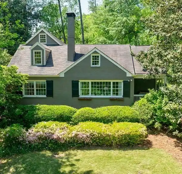 CHARMING HOME IN MEMORIAL PARK