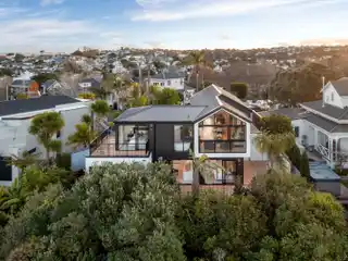 Luxurious Living with Panoramic Views